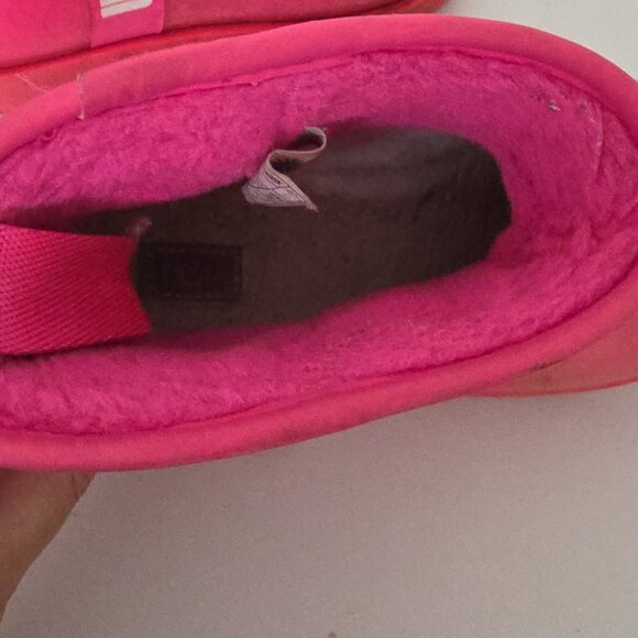 UGG | Classic Clear Mini Dragon Fruit Pink Waterproof Rain Boots Size 4 - Picture 7 of 7